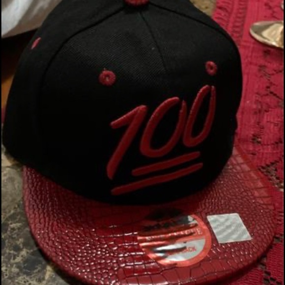 Men SnapBack Hat - Picture 3 of 6